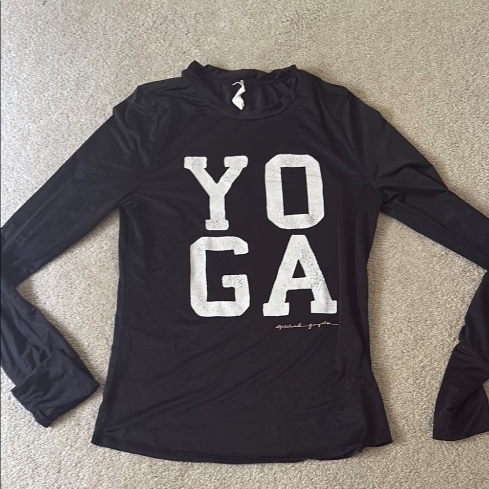 Black Fitted Long Sleeve Yoga Tee